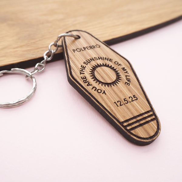 Personalised Motel Keyring - Sun And Concert Lyrics