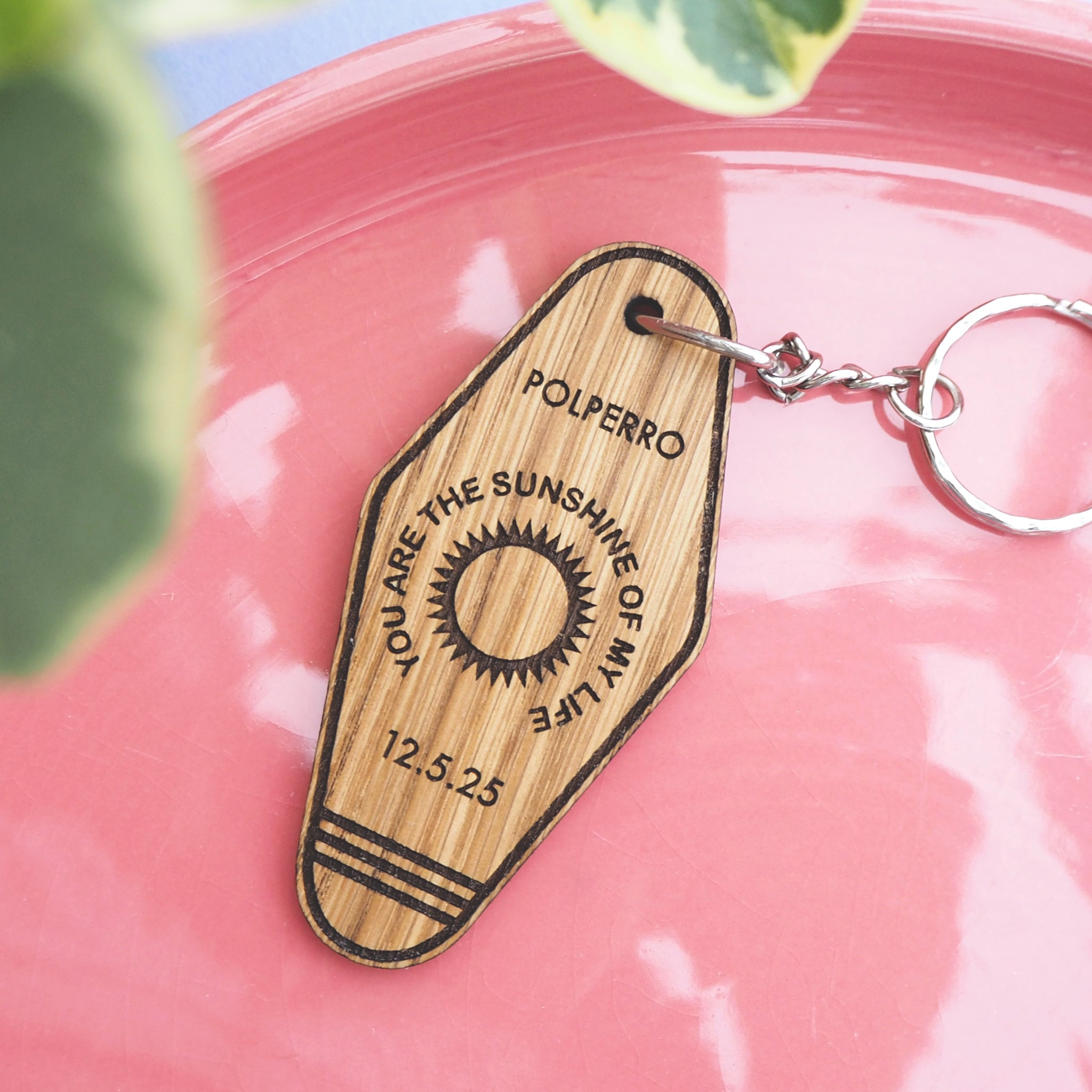 Personalised Motel Keyring - Sun And Concert Lyrics