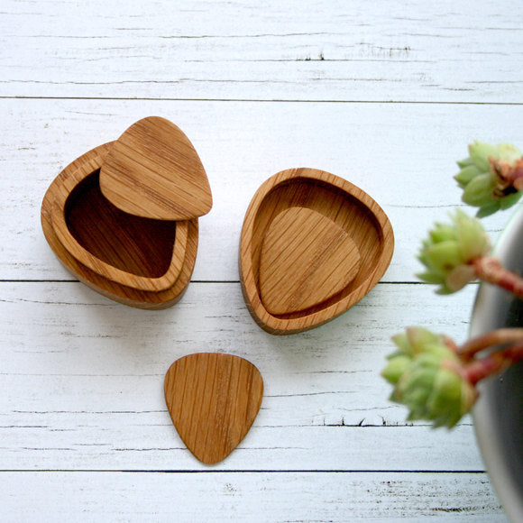 Guitar Plectrum Box With Lid